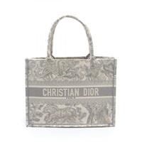 クリスチャンディオール(Christian Dior)クリスチャンディオール BOOK TOTE ブックトート ミディアム トワル ドゥ ジュイ エンブロイダリー  トートバッグ バッグ レディース M1296Z｜2101218103359｜【公式】新品中古どちらもブランドの通販ならブランドオフ・オンライン ...