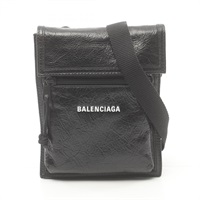 バレンシアガ(BALENCIAGA)バレンシアガ EXPLORER ストラップ付きスモールポーチ ショルダーバッグ バッグ メンズ  6559821VG7X1090｜2119900011233｜【公式】新品中古どちらもブランドの通販ならブランドオフ・オンラインストア| BRAND  OFF Online Store