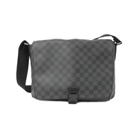 ルイ・ヴィトン(LOUIS VUITTON)ルイヴィトン ダミエ グラフィット メッセンジャー MM N41458 ショルダーバッグ｜2600064442884｜【公式】新品中古どちらもブランドの通販ならブランドオフ・オンラインストア|  BRAND OFF Online Store