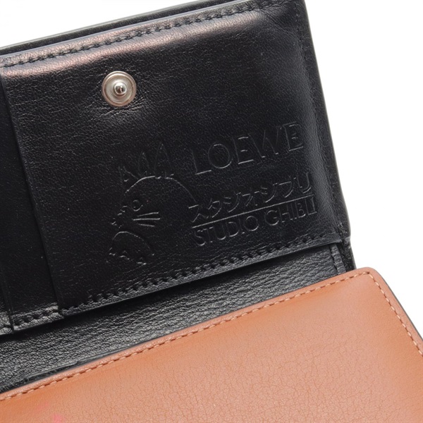 ロエベ(LOEWE)ロエベ LOEWE × となりのトトロ まっくろくろすけ 三つ折り財布 財布  レディース｜2100301149212｜【公式】新品中古どちらもブランドの通販ならブランドオフ・オンラインストア| BRAND OFF Online  Store