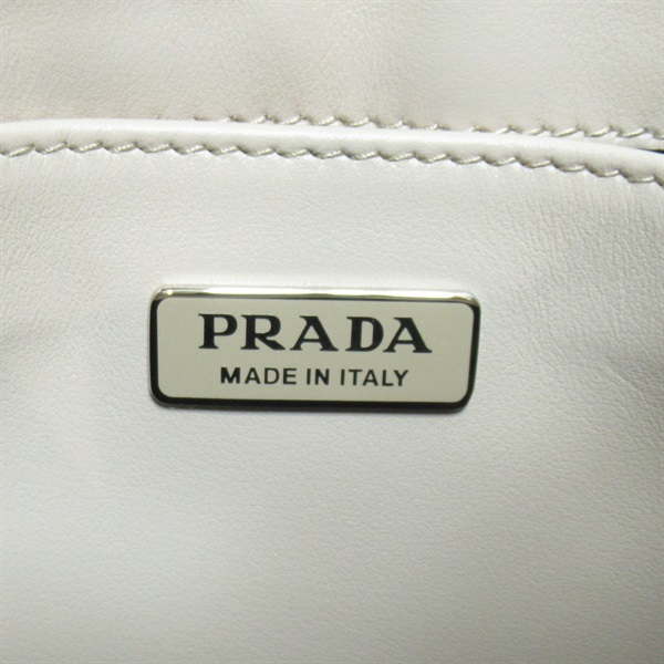 プラダ(PRADA)プラダ レオ ブラッシュドレザー ショルダーバッグ