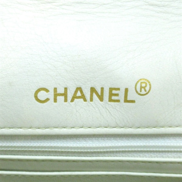 シャネル(CHANEL)ダイアナフラップ マトラッセ チェーンショルダー 