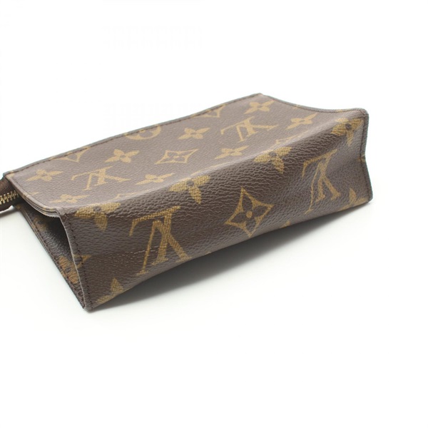 ルイ・ヴィトン(LOUIS VUITTON)ルイ・ヴィトン ポッシュ トワレ15 モノグラム ポーチ バッグ レディース M47546｜2101217700061｜【公式】新品中古どちらもブランドの通販ならブランドオフ・オンラインストア|  BRAND OFF Online Store