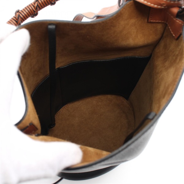 ロエベ(LOEWE)ロエベ GATE BUCKET BAG ゲートバケット ショルダーバッグ バッグ レディース  329.79.Z85｜2101217956826｜【公式】新品中古どちらもブランドの通販ならブランドオフ・オンラインストア| BRAND OFF  Online Store