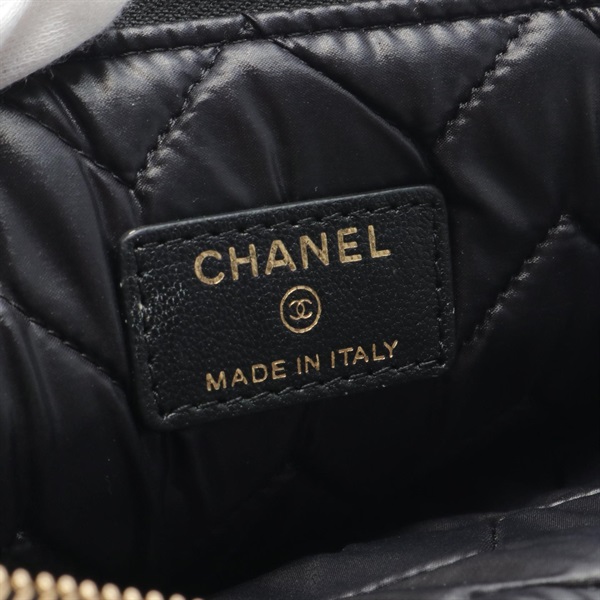 シャネル(CHANEL)シャネル シェブロン Vステッチ セカンドバッグ クラッチバッグ バッグ  レディース｜2101218071481｜【公式】新品中古どちらもブランドの通販ならブランドオフ・オンラインストア| BRAND OFF Online  Store